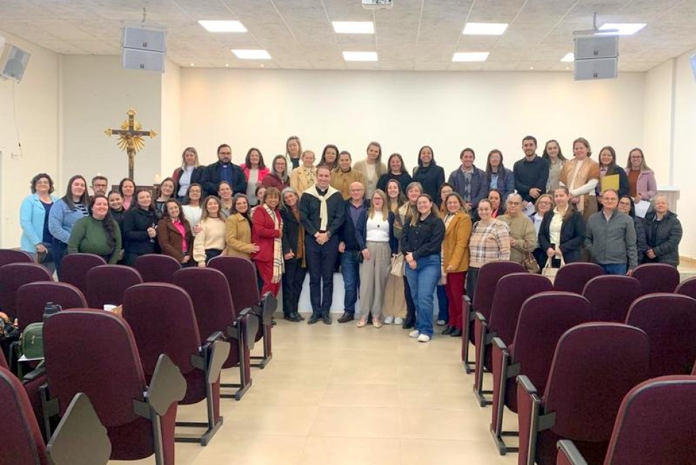 {%loop-blog|Titulo%}